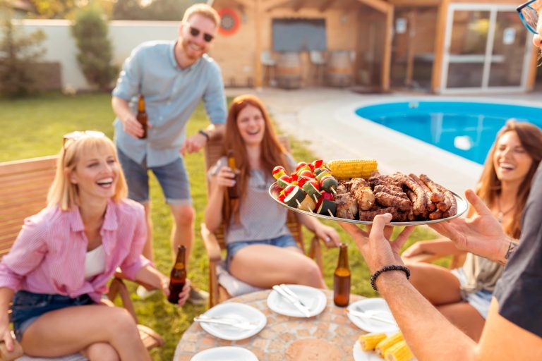How to Plan an Outdoor Pool Party